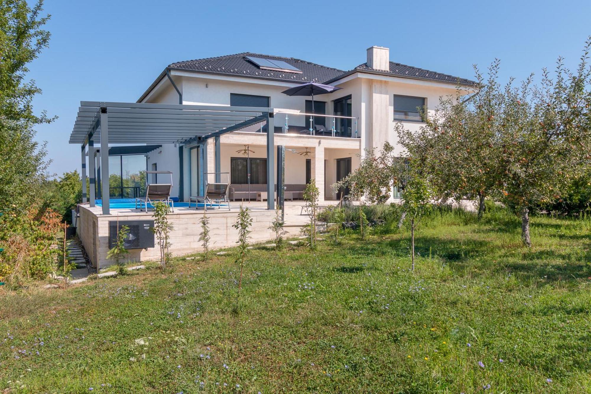 Casa Fischer Lägenhet Ciheiu Exteriör bild